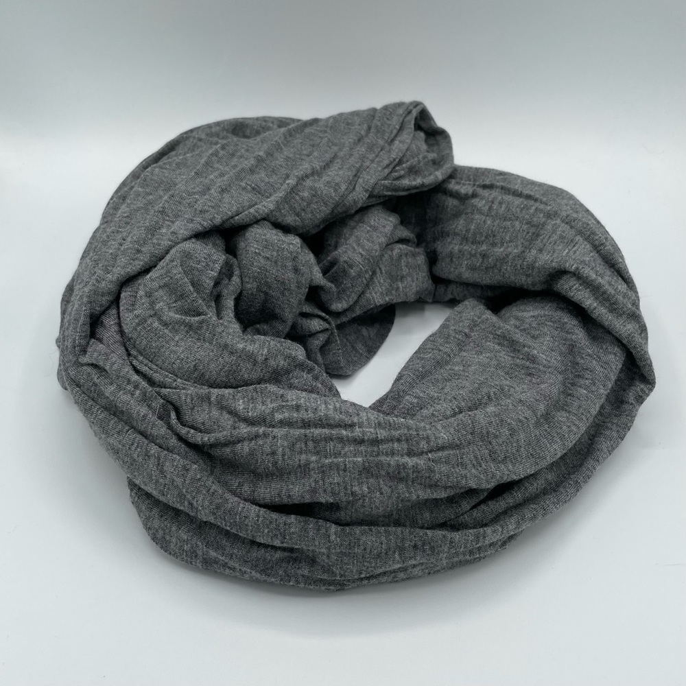 NWOT Heather Blue/Grey Jersey circle Infinity Scarf